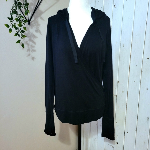 ATHLETA | RECHARGE SWEATER black medium - Picture 3 of 10